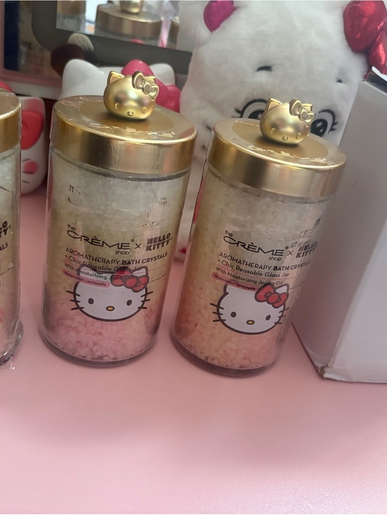 Hello Kitty Other - Hello Kitty Pink and Gold Aromatherapy Bath Crystals  + bundle